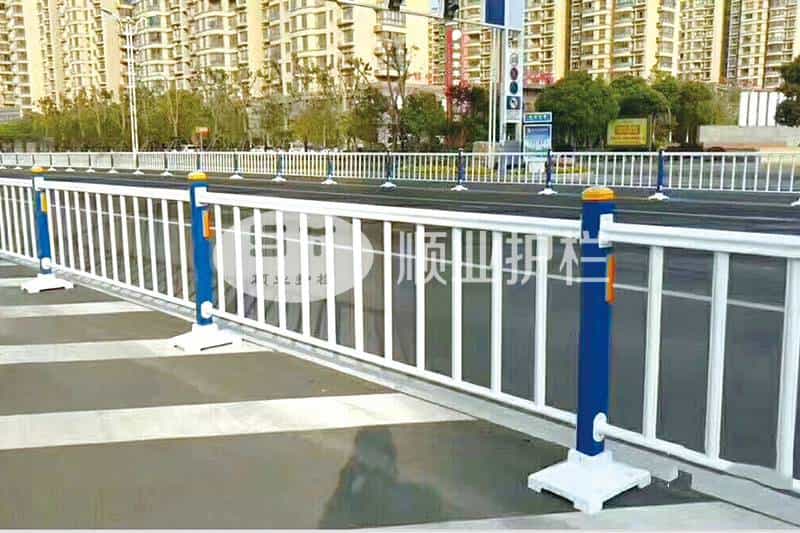 交通護欄常（cháng）規型DL-8